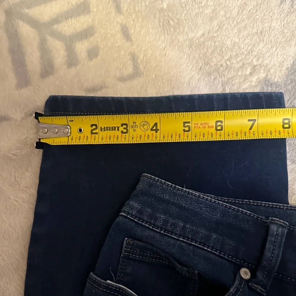 A86.  Bandolino AMY Women's Dark Blue Straight Leg Jeans size 14